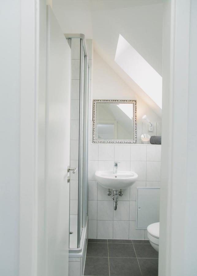Gaestehaus Vigliarolo Gewerblich Jedes Zimmer Eigenes Bad Gemeinschaftskueche Elmshorn Exterior photo