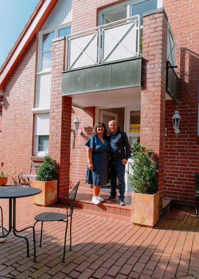 Gaestehaus Vigliarolo Gewerblich Jedes Zimmer Eigenes Bad Gemeinschaftskueche Elmshorn Exterior photo