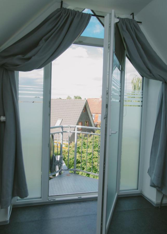 Gaestehaus Vigliarolo Gewerblich Jedes Zimmer Eigenes Bad Gemeinschaftskueche Elmshorn Exterior photo
